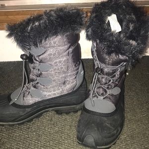 Kamik winter boots with fur